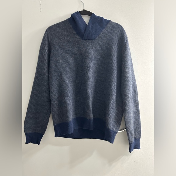 Saks Fifth Avenue Black Label Other - 100% cashmere blue men’s sweater black label saks fifth avenue